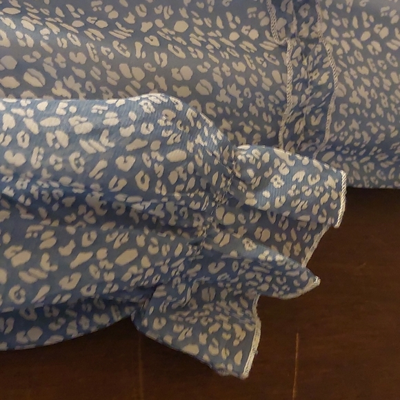 Brand: Fashion Nova Colour: Blue and White Size: XL - Picture 2 of 7